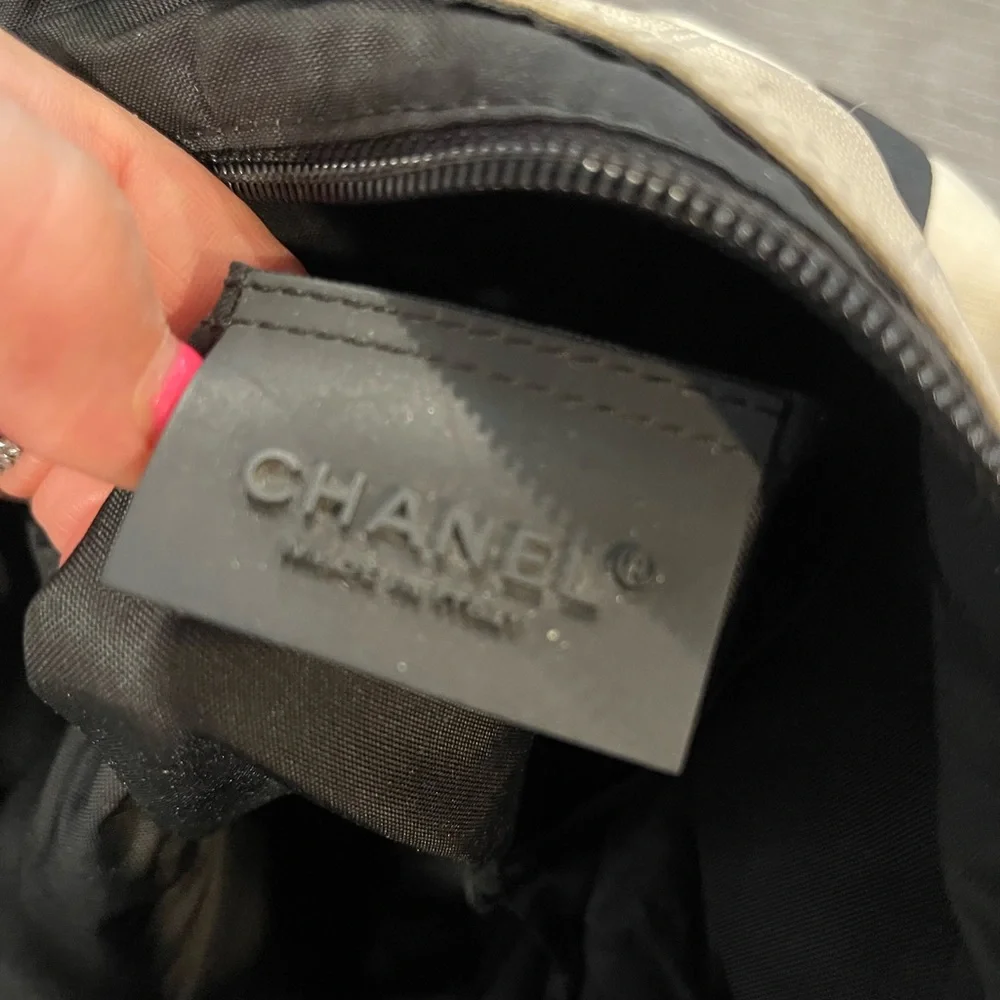 Stunning  large chanel bag‎